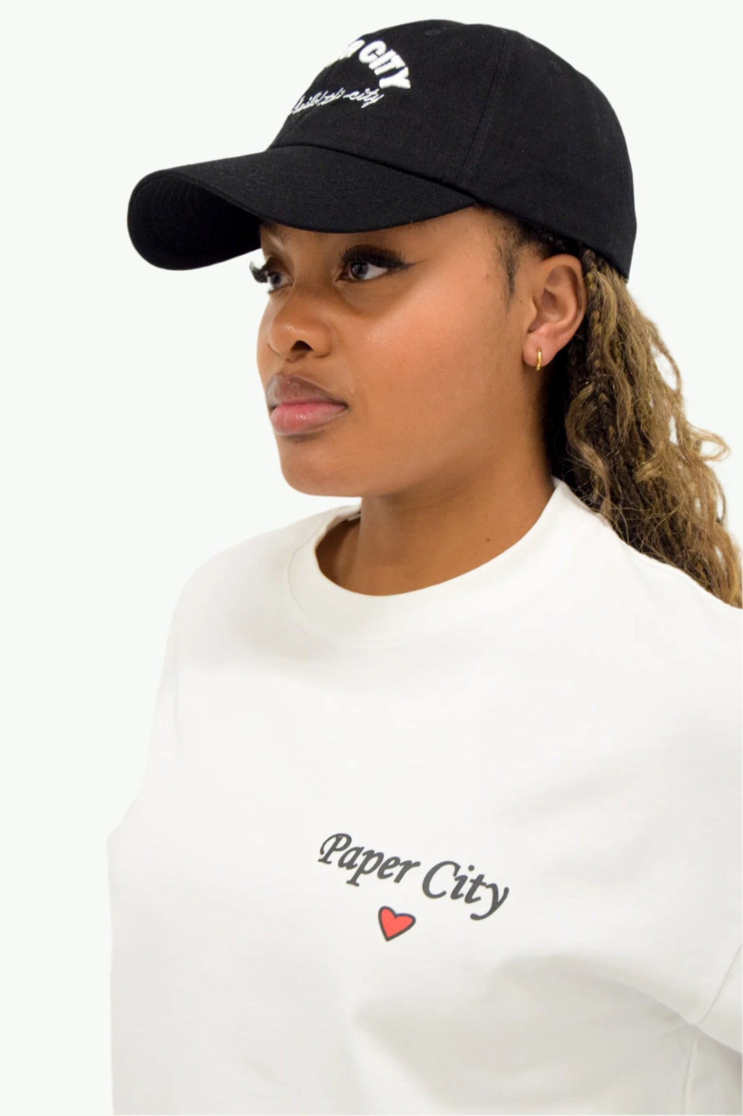 PRETTY GIRLS GRAPHIC T-SHIRT